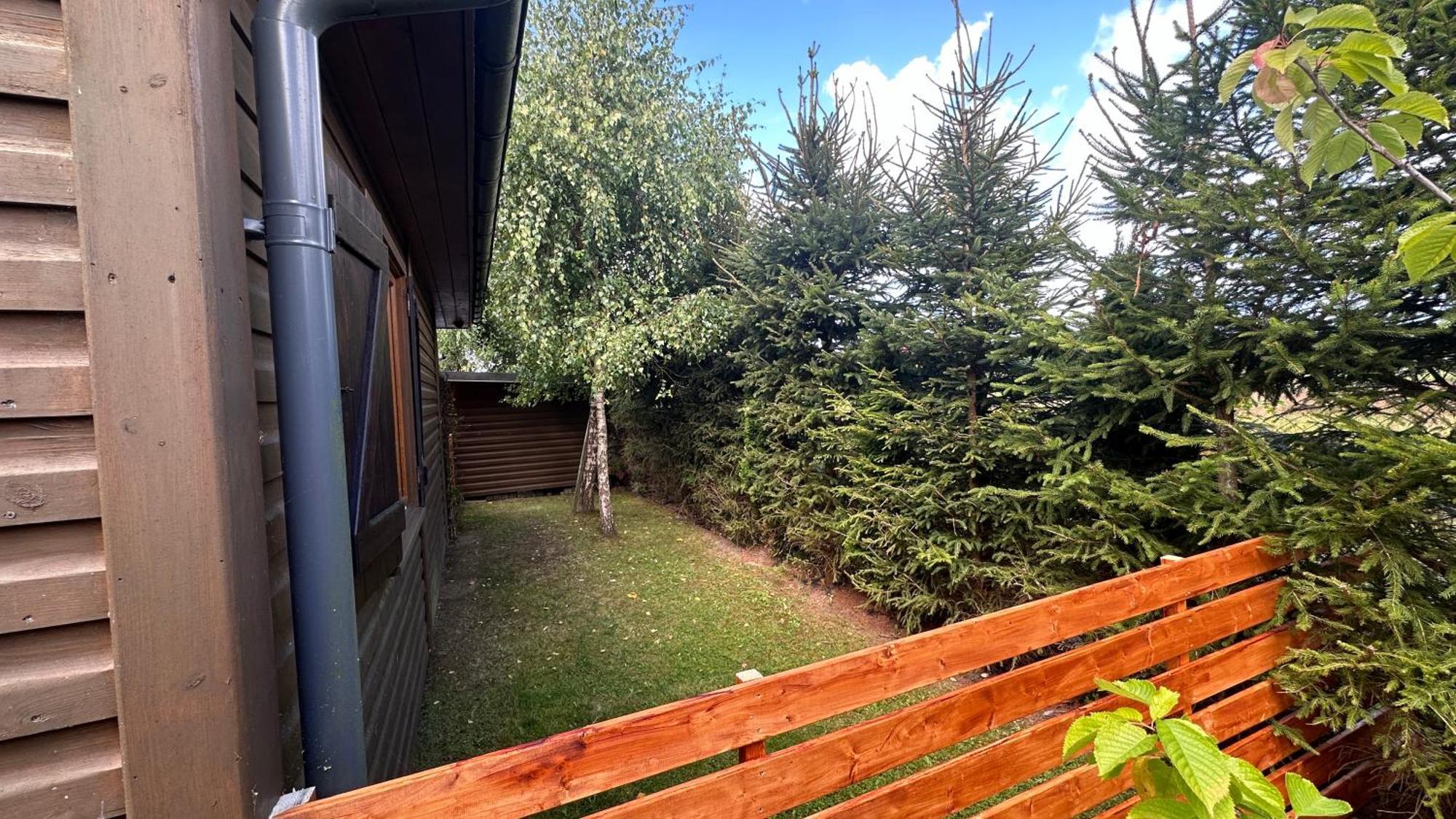 Caloroczne Domki Nad Morzem I Jeziorem Jezierzany Extérieur photo